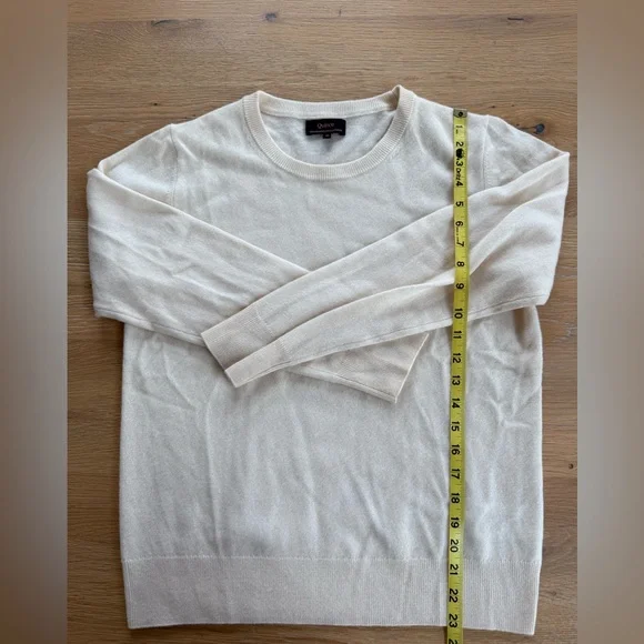 Quince Women’s Ivory Cashmere Sweater - Picture 4 of 6